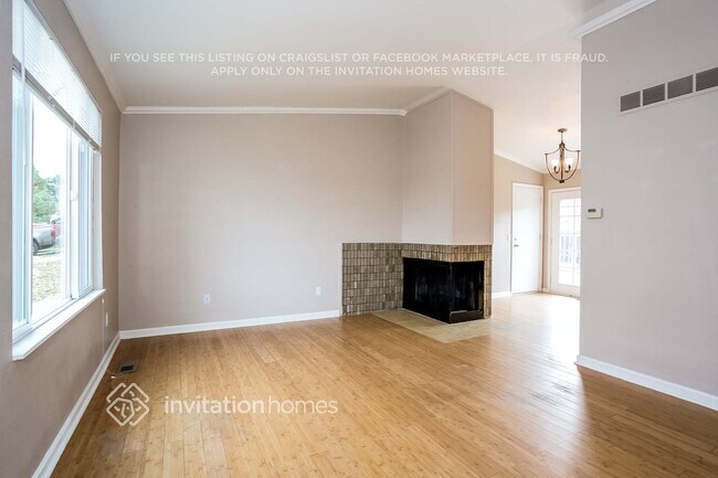 Building Photo - 4817 S Pitkin Way