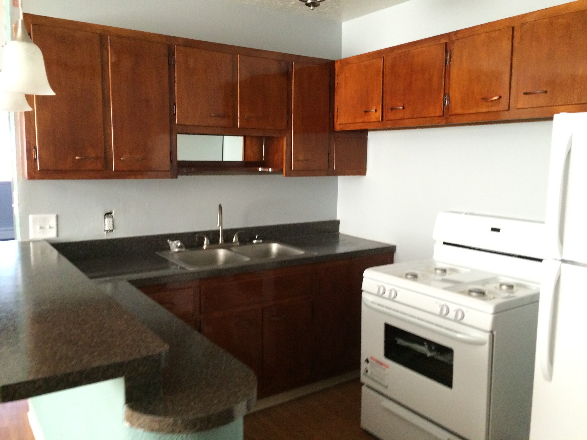 Maple Eastlake Apartments – photo 3