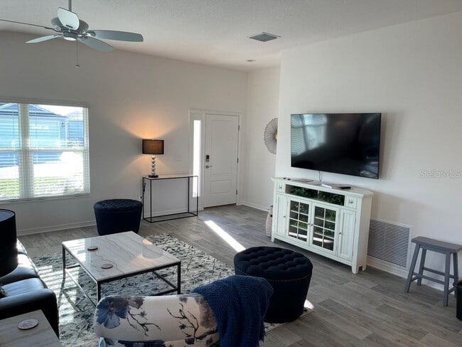 Building Photo - 6131 Skinner St