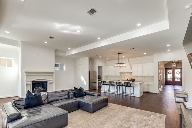 Foto del edificio - 16011 Bridges Fairway Ln