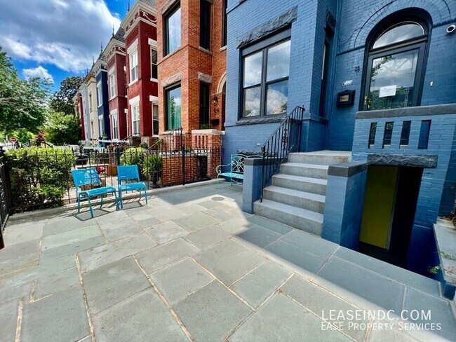 Foto del edificio - 1016 11th St NE