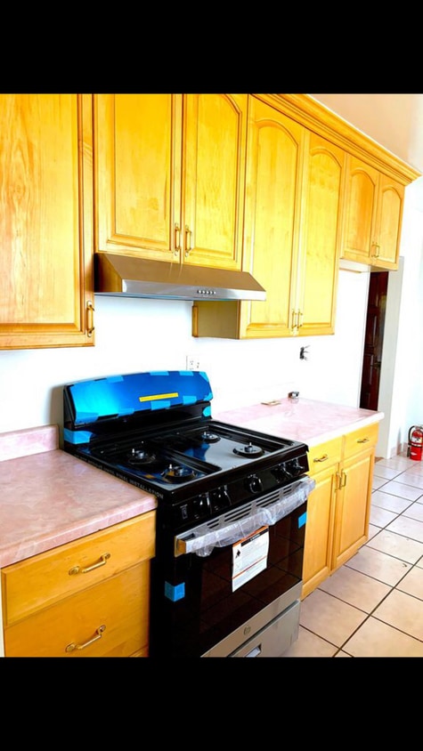 New appliances added! - 19754 Saticoy St