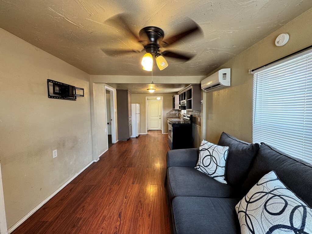 Foto principal - 422 S Lincoln Ave