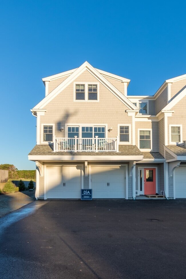 1315 Ocean Blvd, Rye, NH 03870 Townhome Rentals in Rye NH