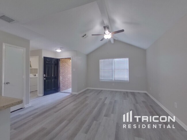 Foto del edificio - 16295 Hidden Deer Ln