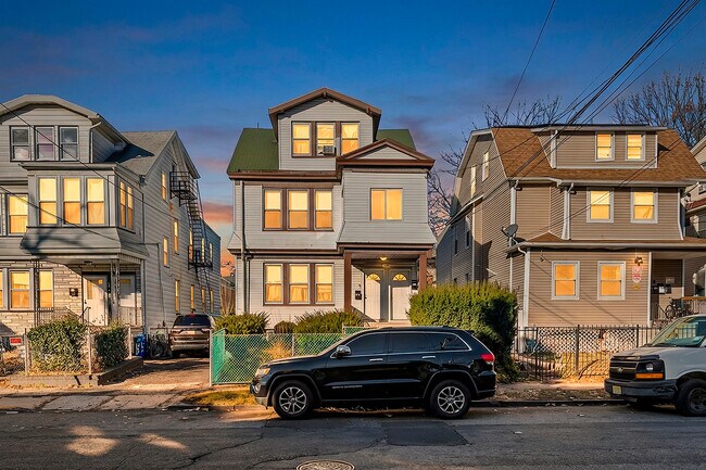 Building Photo - 69 Cedar Ave