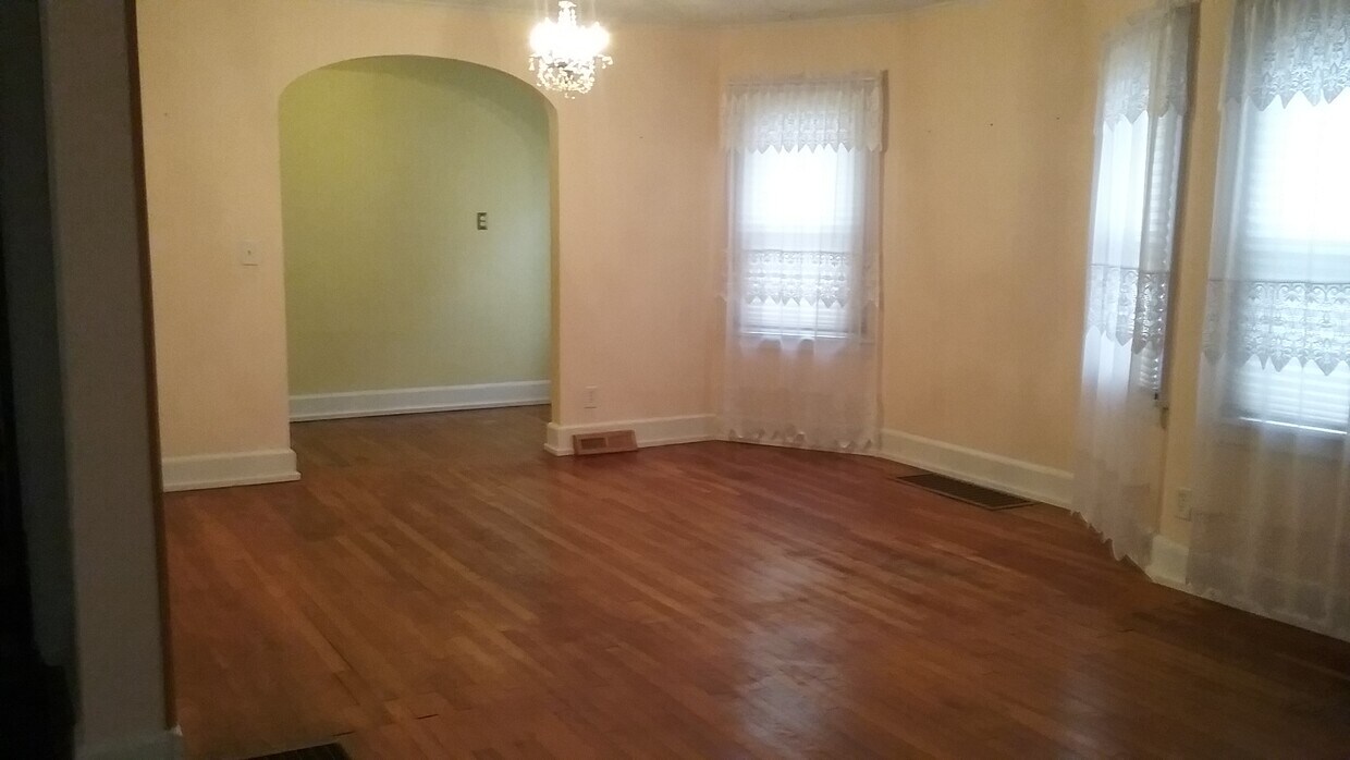 329 Riverside Dr, Johnson City, NY 13790 House Rental in Johnson City, NY