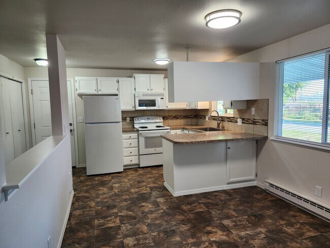 Foto del edificio - Beautiful 4 bedroom 2 bath Post Falls home for rent!