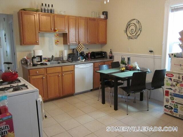 Building Photo - 81 Newbury St