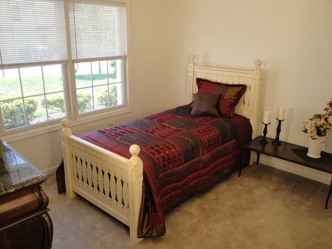 Bedroom - Sawgrass Apartments