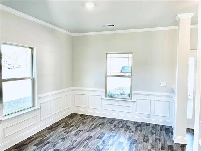 Building Photo - 2300 Remington Dr