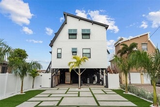 Building Photo - 12016 Lagoon Ln