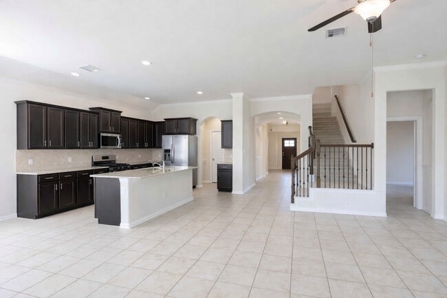 Building Photo - 8107 Legacy Creek Dr