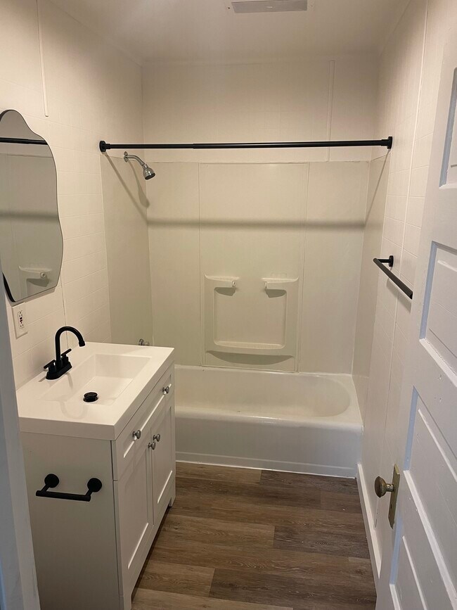 Foto del edificio - 2001 Grand St NE