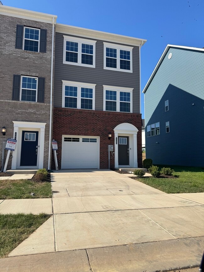 Building Photo - 2269 Marcy Dr