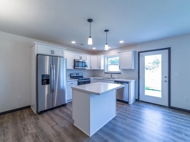 Building Photo - 3308 Green Pastures Ln