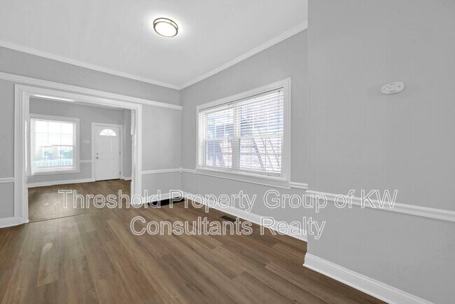 Building Photo - 342 E Morrill Ave