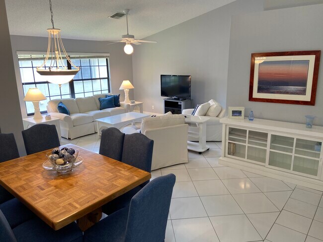 Foto del edificio - 3258 Jog Park Dr