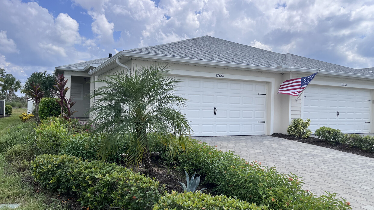 Left Corner Villa with Private 2 Car Garage & Pavered Driveway - 17661 Woodland Ct