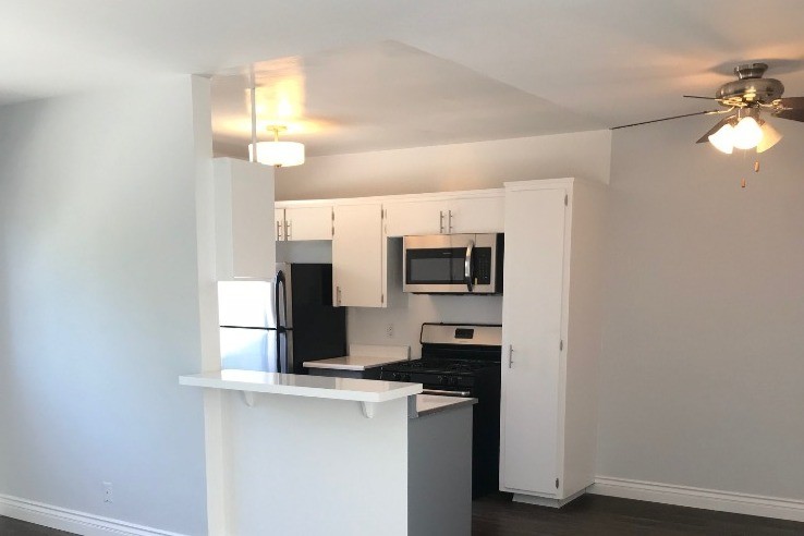 Primary Photo - 435 S Gramercy Pl