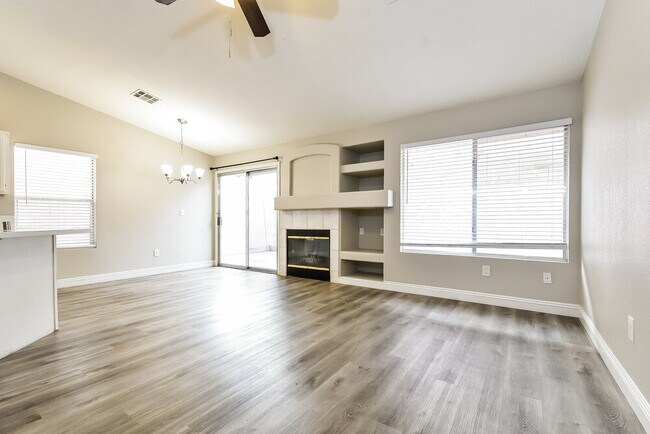 Foto del edificio - 3705 Iverson Ln