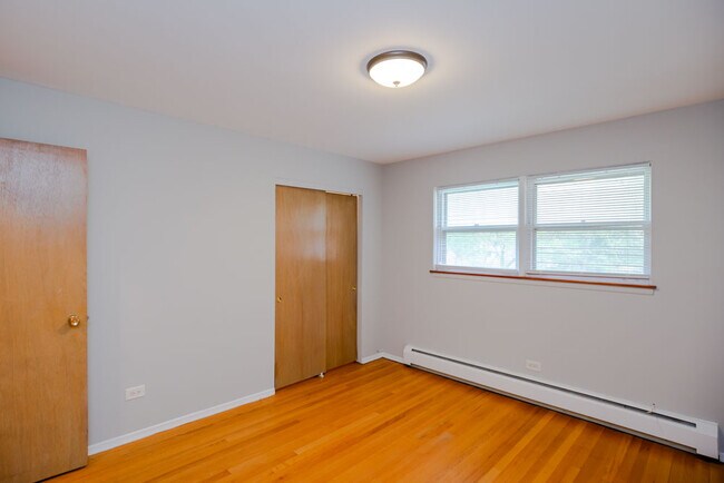 Building Photo - 4835 Belmont Rd
