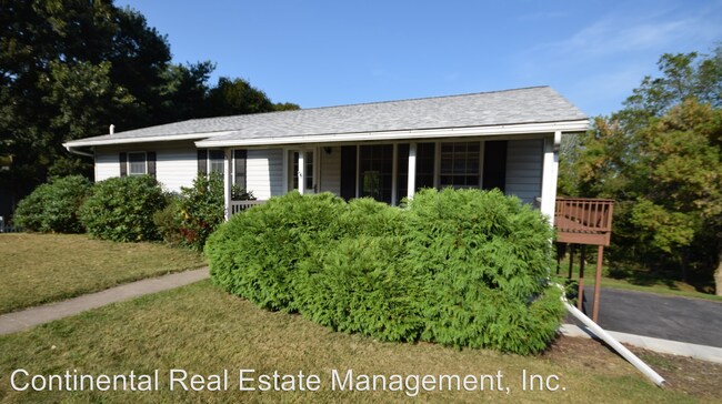 Building Photo - 4 br, 1.5 bath House - 352 First Avenue