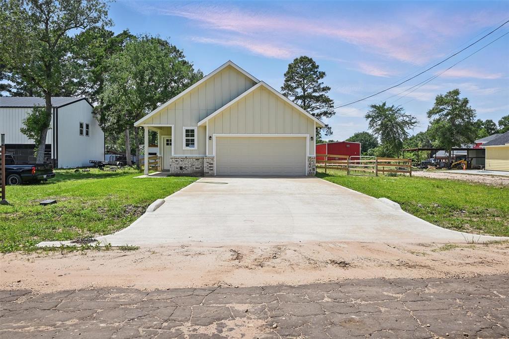 Foto principal - 24644 Cavan St