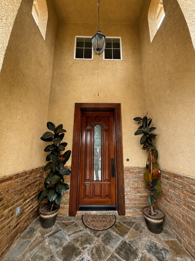 Building Photo - 621 Marbella Ct
