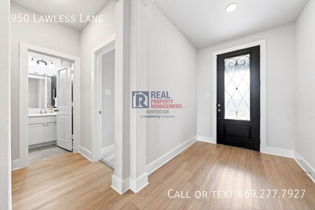 Foto del edificio - 950 Lawless Ln