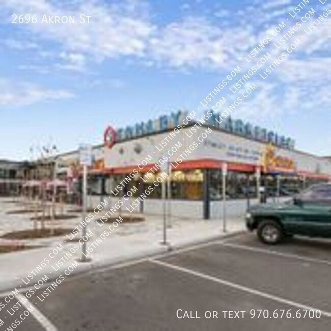 Foto del edificio - 2696 Akron St