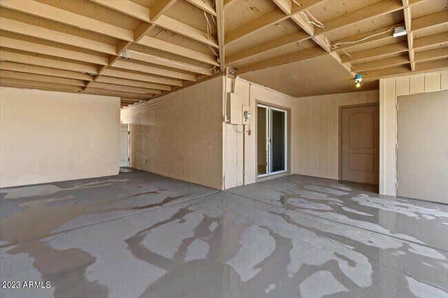 Building Photo - 3038 E Corrine Dr