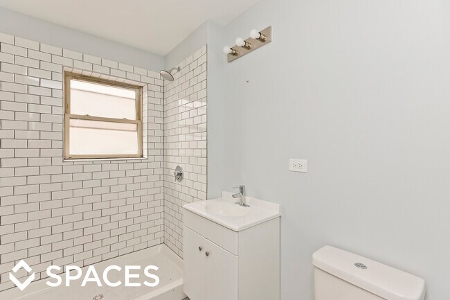 Foto del edificio - 4700 N Racine Ave