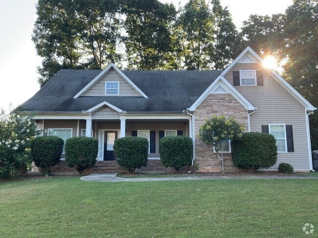 Building Photo - 114 Stiles Dr