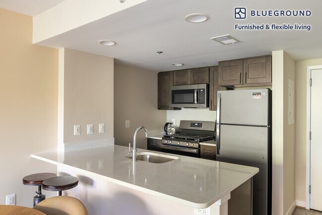 Foto del edificio - 1200 N Veitch St