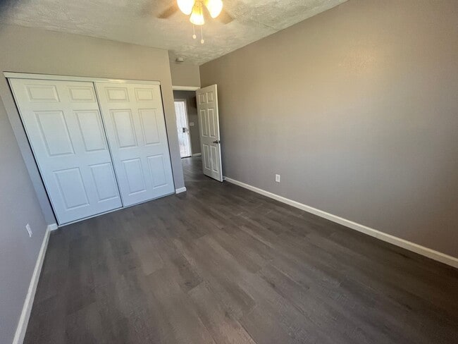 Building Photo - 27763 Crestview Rd