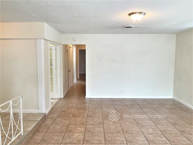 Building Photo - 1364 W Camino Real