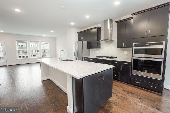 Foto del edificio - 2056 Alder Ln