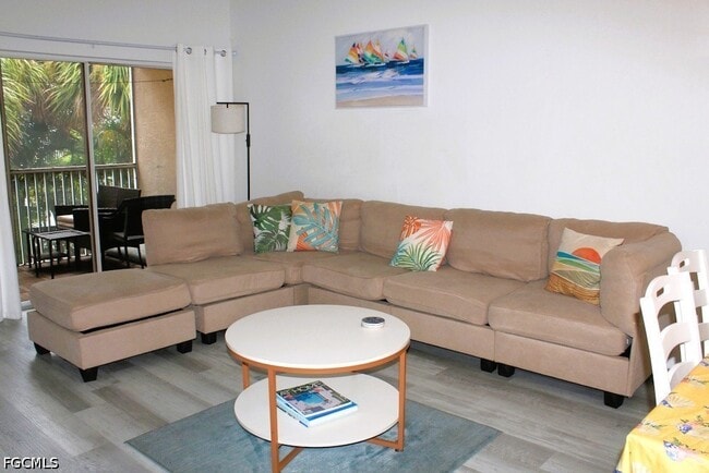 Building Photo - 15441 Bellamar Cir