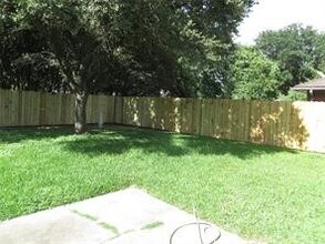 Building Photo - 16818 Parliament St