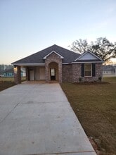 Building Photo - 48464 Fox Hollow Blvd