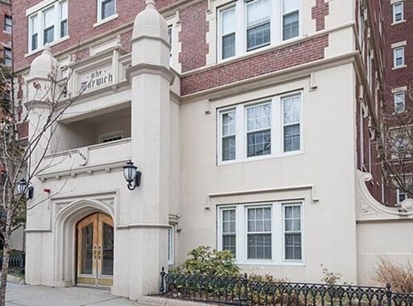 Foto del edificio - 1450 Beacon St