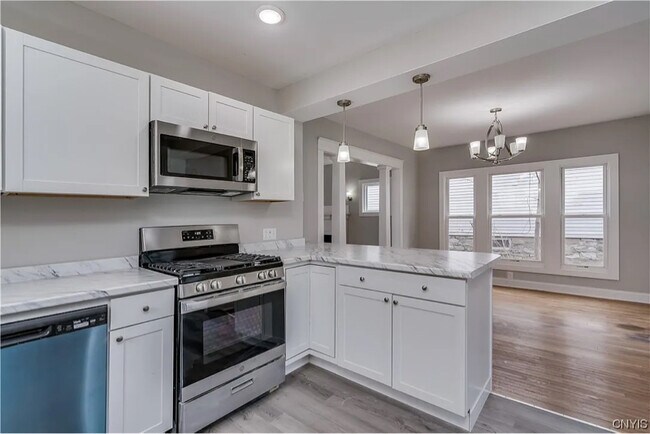 Foto del edificio - 135 N Washington St