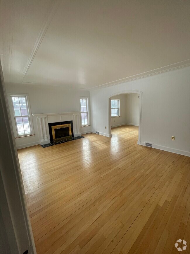 Center Avenue Historic District Apartments for Rent Bay City, MI 4