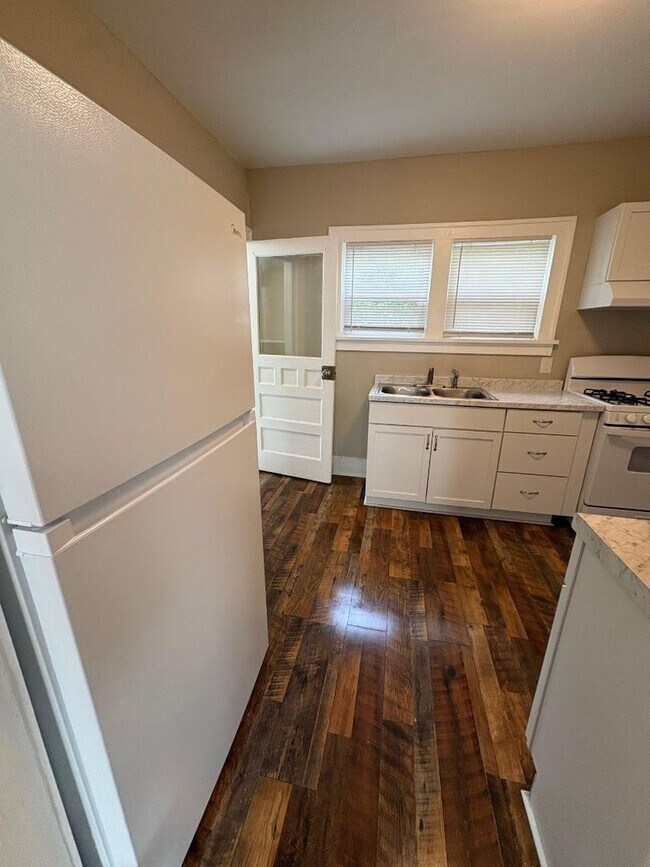 Foto del edificio - *Pending* Updated 3-Bedroom, 1.5-Bathroom Home – $1,375/Month | Accepting Section 8