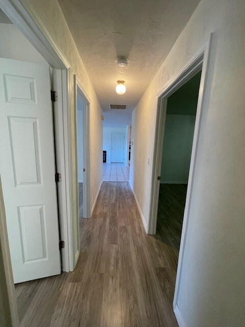 Foto del edificio - 111 Valencia Dr