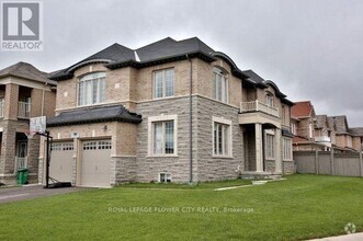 Building Photo - 49 Vanderpool Cres