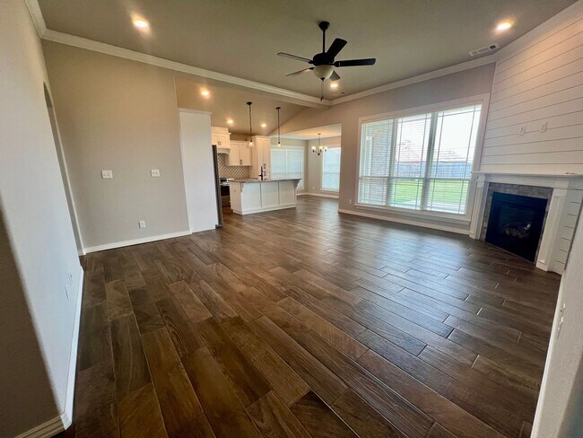 Foto del edificio - 9007 Hawthorne Ln