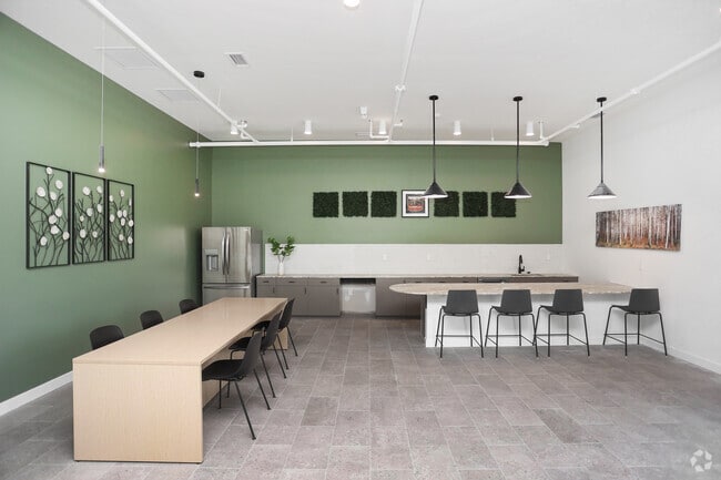 Clubhouse - Monon 46