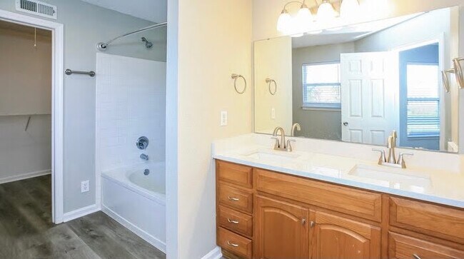 Bathroom - 10307 Hatherley Way